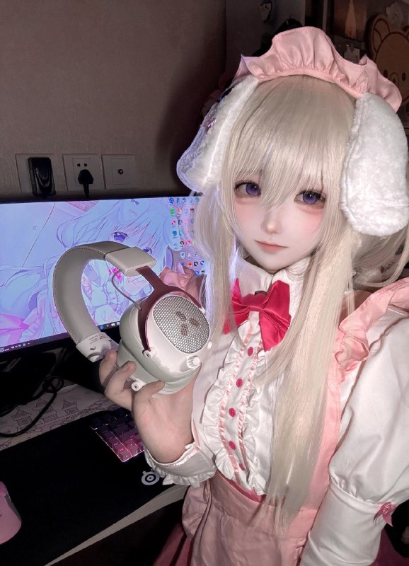 我们的关系可以像毛绒玩具一样简单吗 你戳一下我我就会对你说话 你抱住我我也抱你 #cos #御园莓华 #巧克甜恋  #galgame我们的关系可以像毛绒玩具一样简单吗 你戳一下我我就会对你说话 你抱住我我也抱你 #cos #御园莓华 #巧克甜恋  #galgame